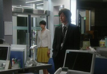 泣かないと決めた日榮倉奈々藤木直人誰かが見てる.jpg